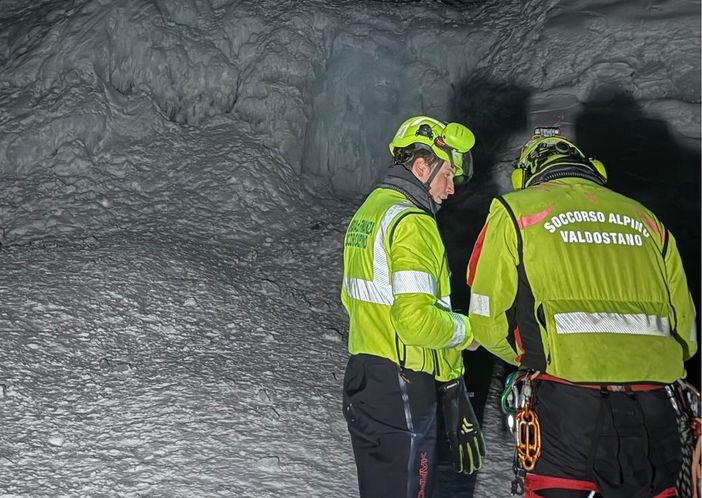 Errore fatale in cascata, muore ghiacciatore a Lillaz di Cogne