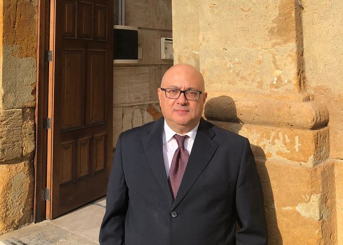 Il professor Claudio Montesano Il professor Claudio Montesano