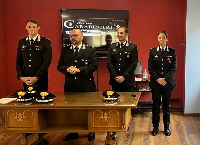 Da sn gli ufficiali Paolo Carraro, Giovanni Cuccurullo, Gianluca Carpinone e Chiara Ricciardi Da sn gli ufficiali Paolo Carraro, Giovanni Cuccurullo, Gianluca Carpinone e Chiara Ricciardi