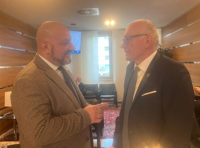 L'assessore Carlo Marzi (a sn) commenta i dati ministeriali assieme al Presidente della Giunta, Renzo Testolin