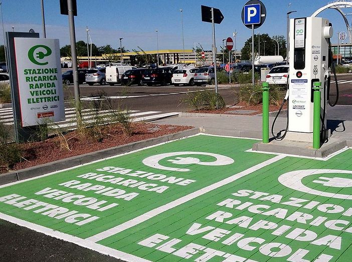 A Brissogne la prima stazione di sola ricarica elettrica in autostrada