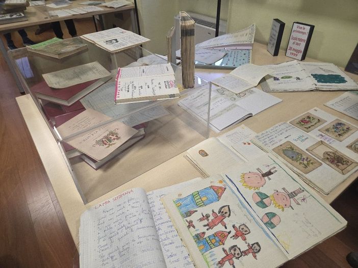 Donnas, la comunità si incontra sul percorso verso la nuova scuola di Vert Donnas, la comunità si incontra sul percorso verso la nuova scuola di Vert