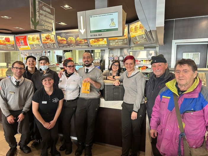 Lo staff del Ristorante Mc Donald's ad Aosta