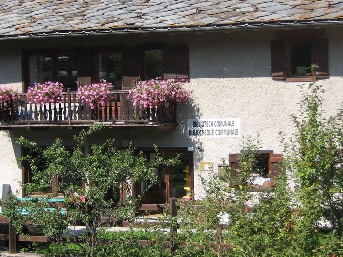 'La Repubblica' racconta la bibliotecaria di Etroubles che promuove la cultura su Tik Tok 'La Repubblica' racconta la bibliotecaria di Etroubles che promuove la cultura su Tik Tok