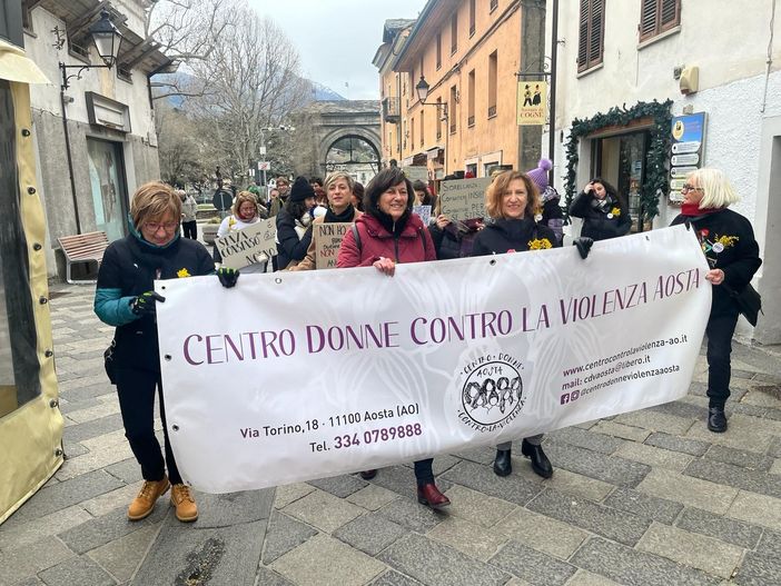 'Anche oggi è l'8 Marzo'; ad Aosta corteo del Centro donne contro la violenza 'Anche oggi è l'8 Marzo'; ad Aosta corteo del Centro donne contro la violenza