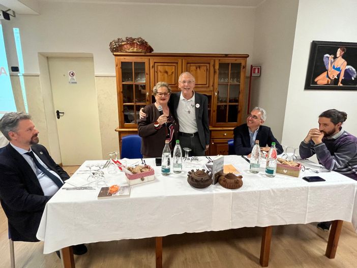 Da sn Alessandro Fusaro, Maria Grazia Vacchina, don Dante Carraro, Giovanni Donati e Stefano Durando