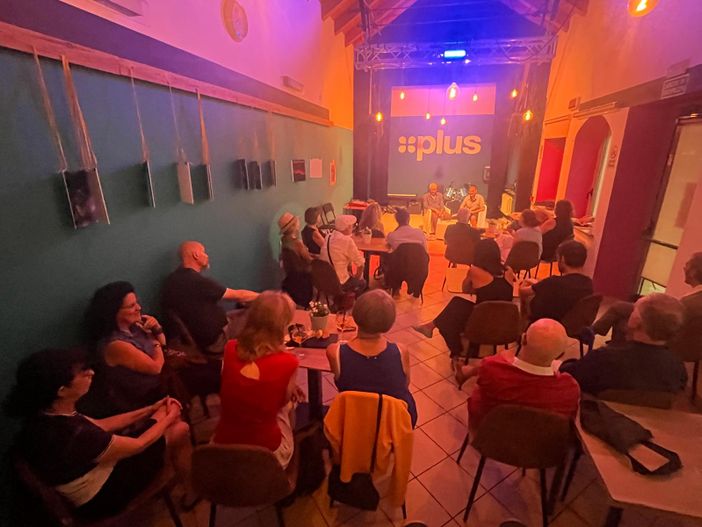 'Tre gatti e un ragazzo': a Plus di Aosta il nuovo libro di Pierluigi Vuillermin