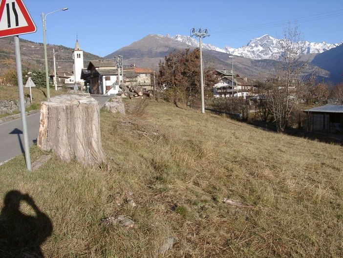L'ingresso della frazione di Excenex
