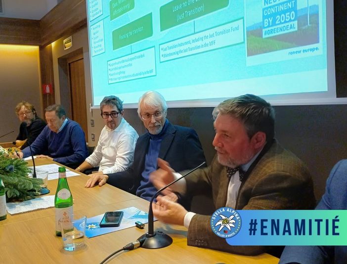 En Amitie, la 'due giorni' di Stella Alpina con Bonetti, Mercalli e Giacalone En Amitie, la 'due giorni' di Stella Alpina con Bonetti, Mercalli e Giacalone