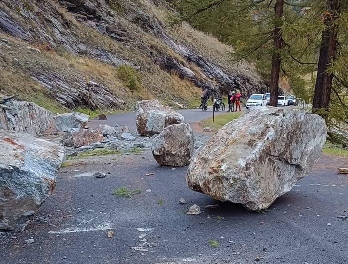 Maxi frana sulla strada per Valsavarenche