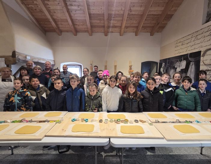 Pollein, bimbi e bimbe alla scoperta del forno e del Comune