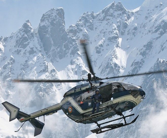 Due incidenti di parapendio in poche ore, un morto e un ferito sul Bianco Due incidenti di parapendio in poche ore, un morto e un ferito sul Bianco