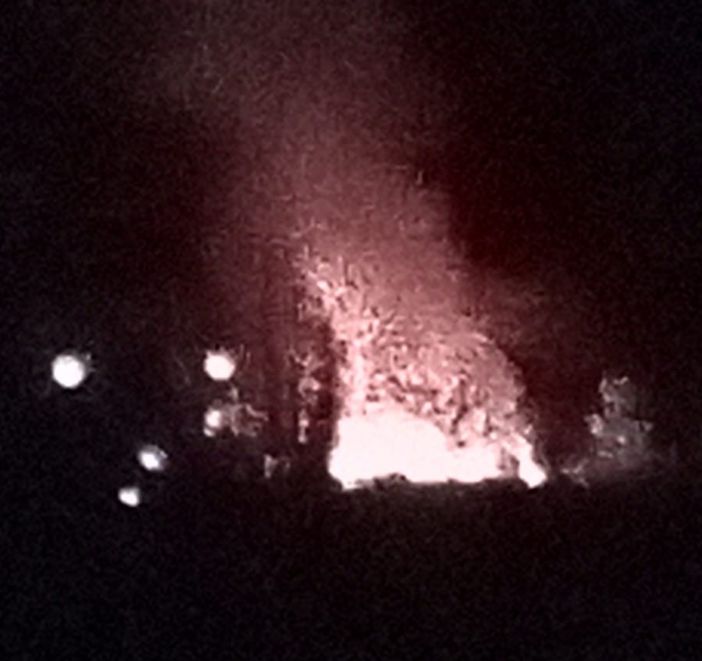 Incendio sulla collina di Aosta, Vigili del fuoco accorrono in forze Incendio sulla collina di Aosta, Vigili del fuoco accorrono in forze