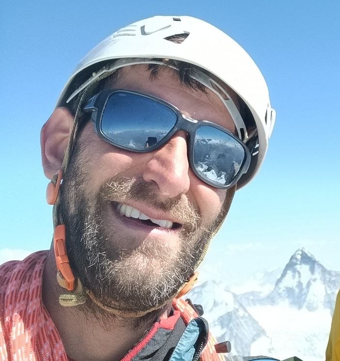 11 agosto ascensione al Weisshorn; una delle ultime fotografie di Davide Migliorino pubblicate sul suo profilo FB