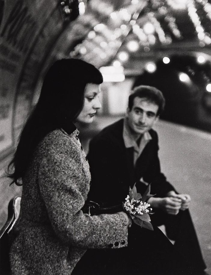 'Il mughetto del métro'-1953; Robert Doisneau (1912-1994)