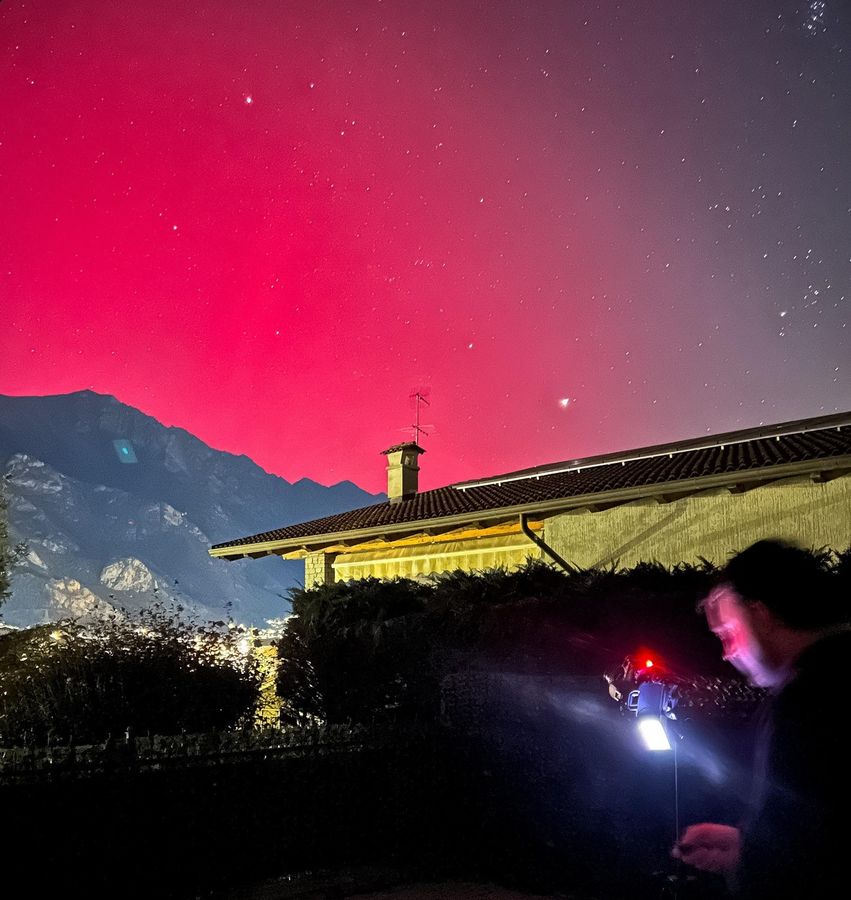 L'aurora boreale fotografata ieri sera da Alex Teixeira Soares L'aurora boreale fotografata ieri sera da Alex Teixeira Soares