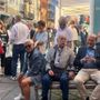 Pier Luigi Bersani tra gli aostani venuti ad ascoltarlo in place des Franchises