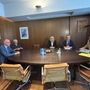 Il primo breve incontro tra il solo Presidente della Giunta, Renzo Testolin e il Cda della Casino spa il 30 giugno scorso a Saint-Vincent Il primo breve incontro tra il solo Presidente della Giunta, Renzo Testolin e il Cda della Casino spa il 30 giugno scorso a Saint-Vincent