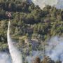 Incendio in un bosco sopra Morgex