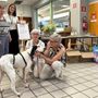Raccolta alimentare per gatti e cani al Gros Cidac; in campo i volontari de La Zampa VdA Raccolta alimentare per gatti e cani al Gros Cidac; in campo i volontari de La Zampa VdA