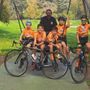 Orange bike: da sn, Brunet, Julien e  Mathis Marchi, Pession, Leo con il tecnico philip balestrini