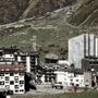 Cervinia, abitanti esasperati dai rumori del cantiere di The Stone: 'si lavori dopo le 8.30'