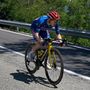 Jonas Vingegaard durante la discesa di St-Barthélemy (foto Laprimalinea.it)
