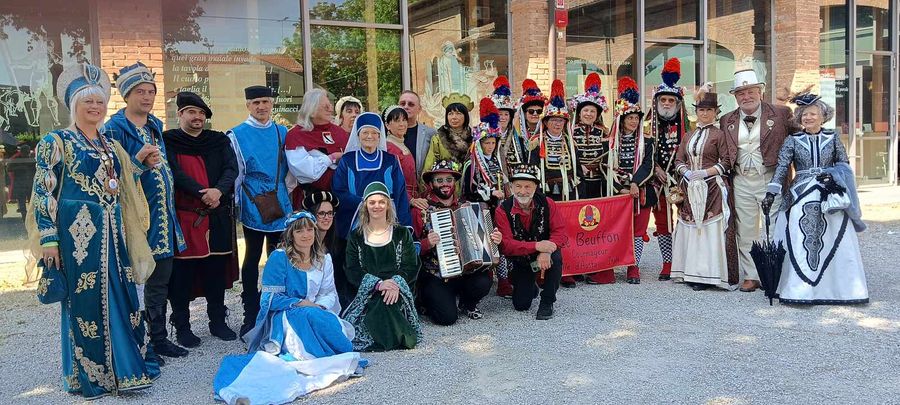 Gli Challant di Châtillon protagonisti al raduno delle maschere italiane Gli Challant di Châtillon protagonisti al raduno delle maschere italiane