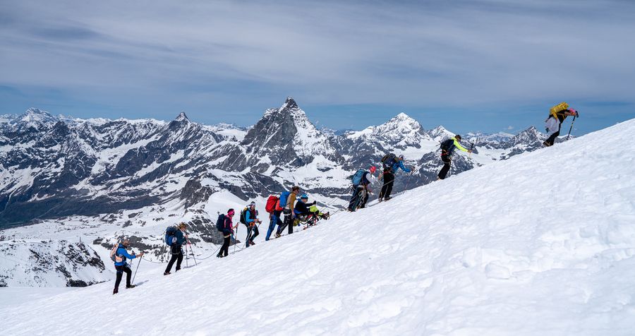 Gli ideatori di Alpinisti InSuperAbili' con i bambini di Valtournenche