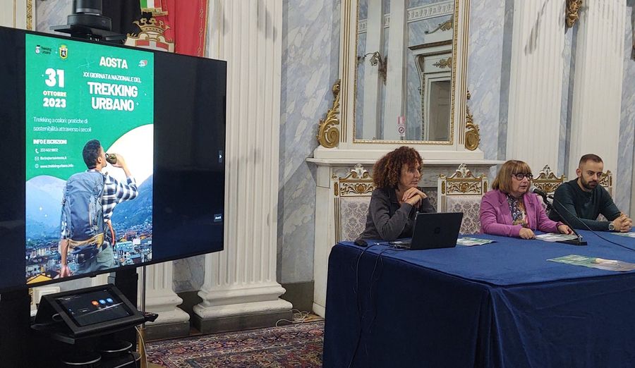 Da sn Claudia Revel, Alina Sapinet e Florin Rosu