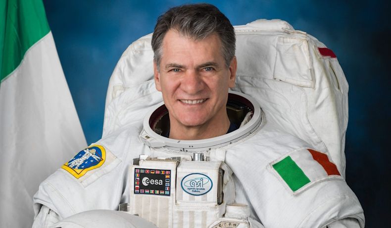 Aosta, con il Lions Mont Blanc 'si fa spazio' l'astronauta Paolo Nespoli Aosta, con il Lions Mont Blanc 'si fa spazio' l'astronauta Paolo Nespoli
