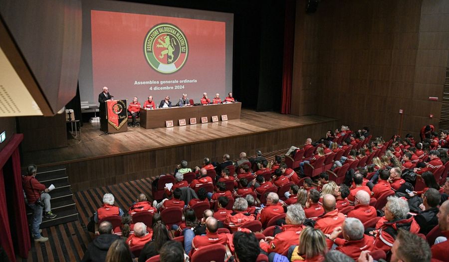 Un momento dell'Assemblea (foto Roger Berthod)