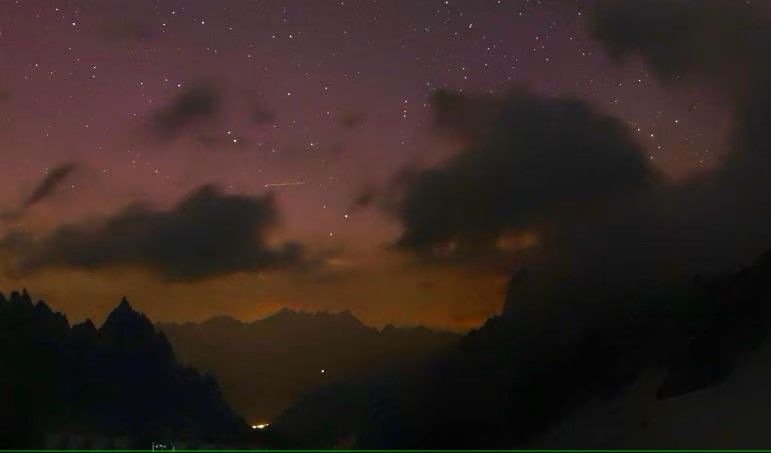 L'aurora boreale vista dalla webcam di Skyway