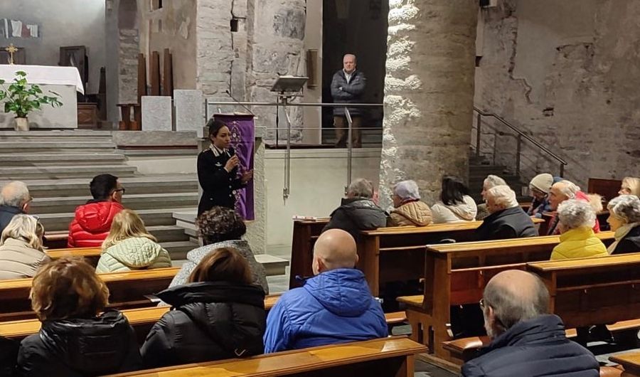 Truffe agli anziani, riprende la campagna di prevenzione dei carabinieri Truffe agli anziani, riprende la campagna di prevenzione dei carabinieri