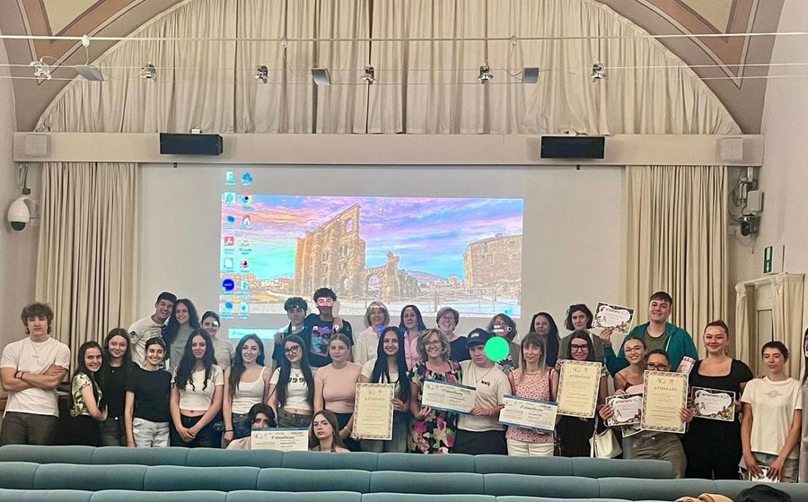 Fake news e antibiotici, premiati gli studenti valdostani del progetto Usl-Sovraintendenza