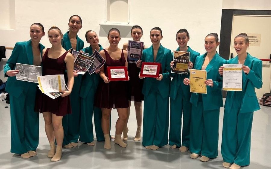 Le 10 allieve dell'Institut de Danse al primo posto tra i Gruppi Open