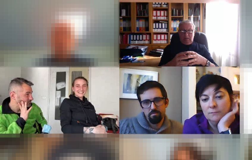 Silvio Trione (in alto a dx) durante una riunione dell'Adva al tempo del lockdown