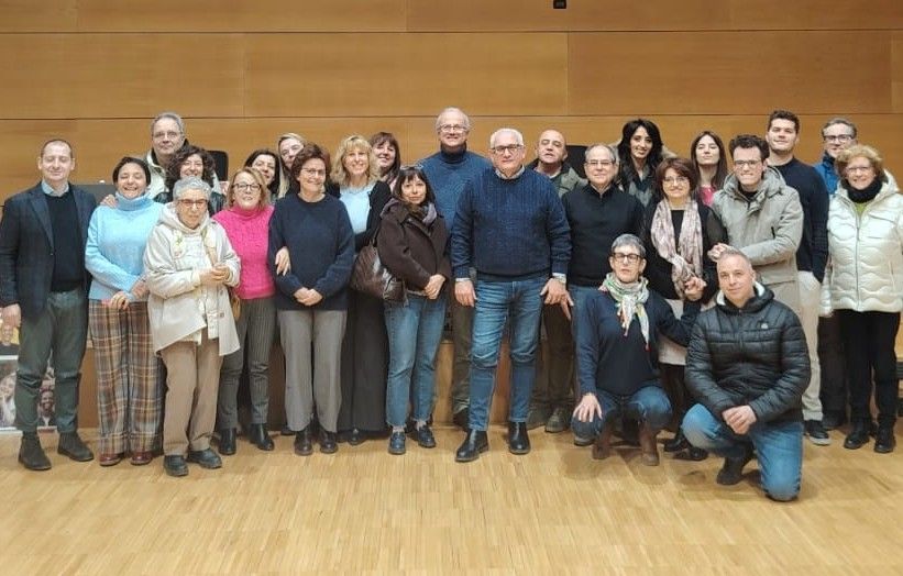 Foto di gruppo per i soci FIDAS e i relatori del convegno