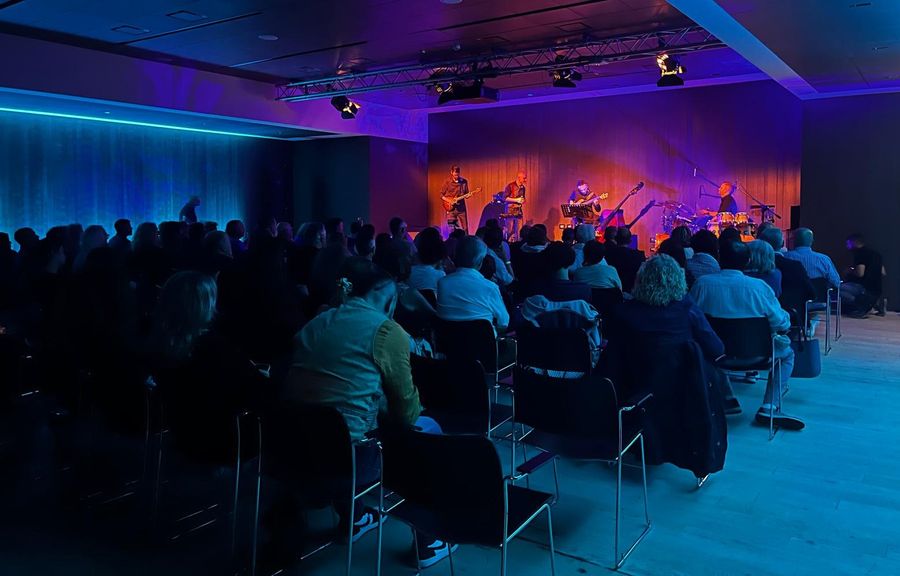 I Woody'n'us ieri nella sala Monte Bianco gremita di pubblico