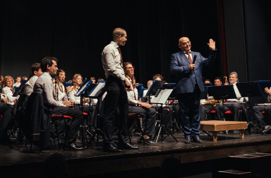 Il 'passaggio di bacchetta' tra Rocco Papalia e il figlio Daniele (foto di Martina Gregorini) Il 'passaggio di bacchetta' tra Rocco Papalia e il figlio Daniele (foto di Martina Gregorini)