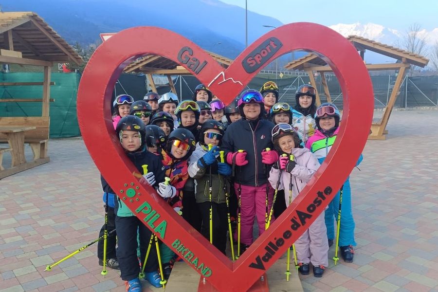 Due giornate sulla neve per bambini e bambine del progetto 'Bondzor'