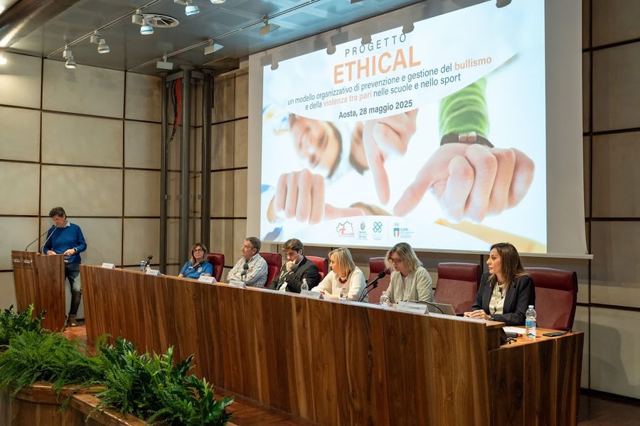 'Ethical ', un progetto contro il bullismo e del cyberbullismo 'Ethical ', un progetto contro il bullismo e del cyberbullismo