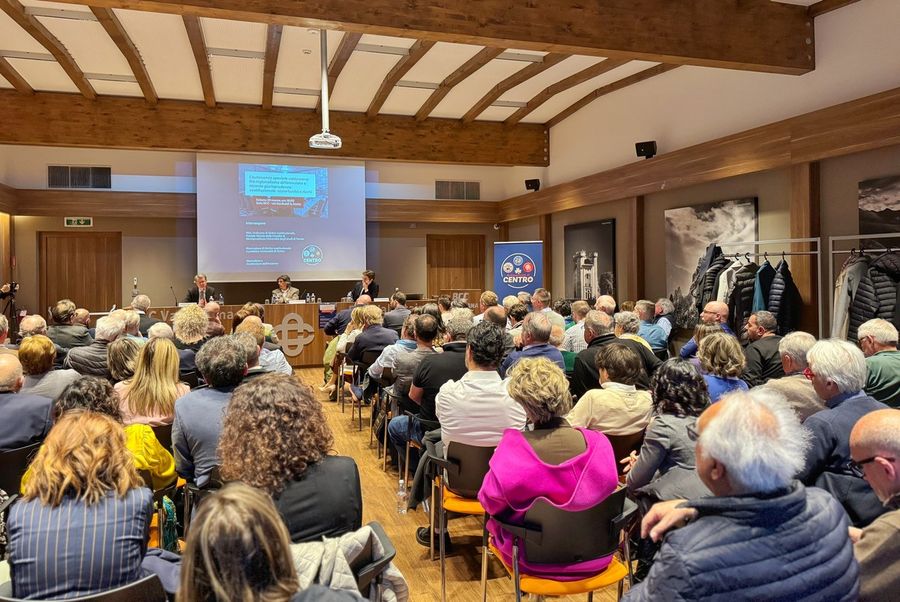“'Autonomia Speciale al centro' tema della prima serata degli Autonomisti di Centro