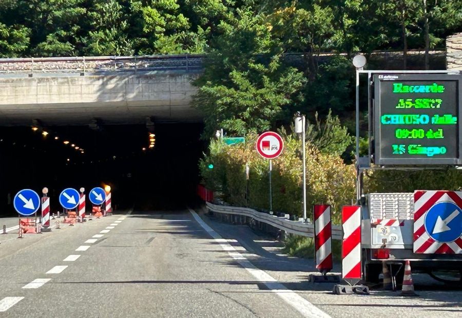 Chiusura gallerie, Lega e Renaissance chiedono 'gratuità del pedaggio autostradale' Chiusura gallerie, Lega e Renaissance chiedono 'gratuità del pedaggio autostradale'