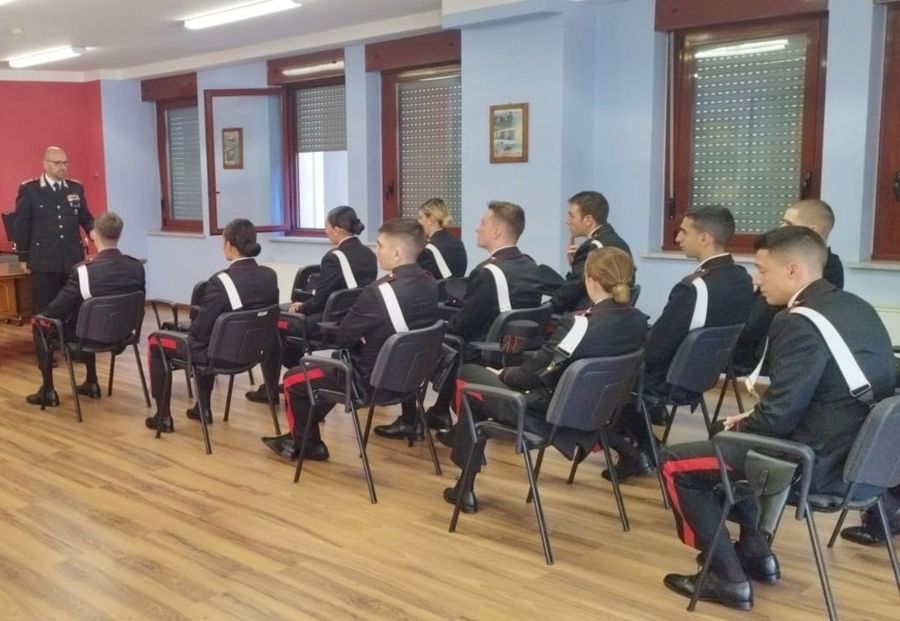 Dodici nuovi carabinieri in servizio nei paesi della Valle d'Aosta Dodici nuovi carabinieri in servizio nei paesi della Valle d'Aosta