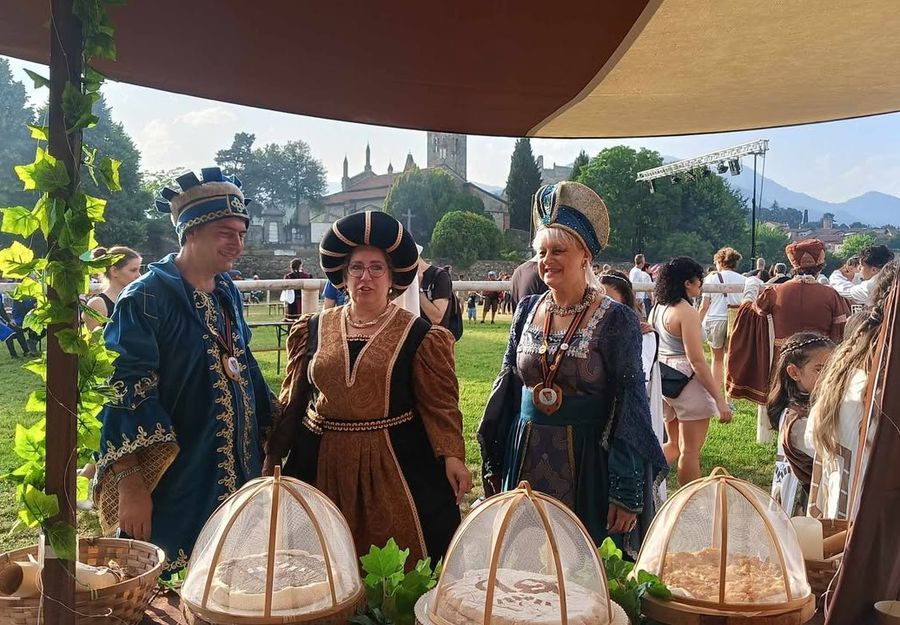 Anche i valdostani Pierre Perronet e Marguerite Chevron Villette al Palio storico di Avigliana