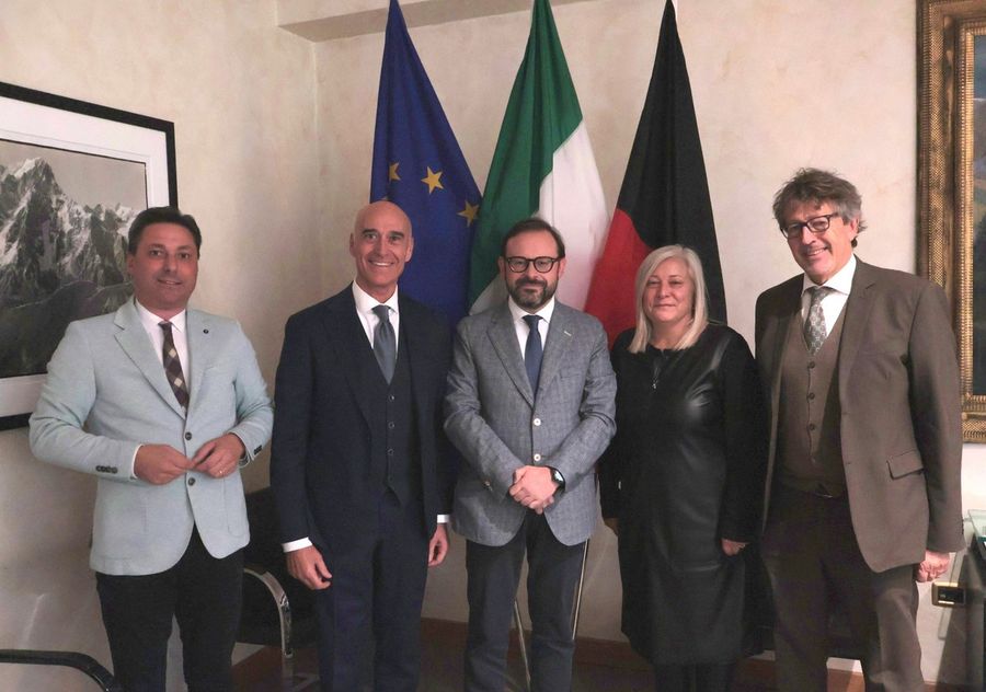 Il Consiglio di Presidenza; da sn Laurent Vierin, Massimo Lattanzi, Stefano Aggravi, Loredana Petey e Corrado Bellora
