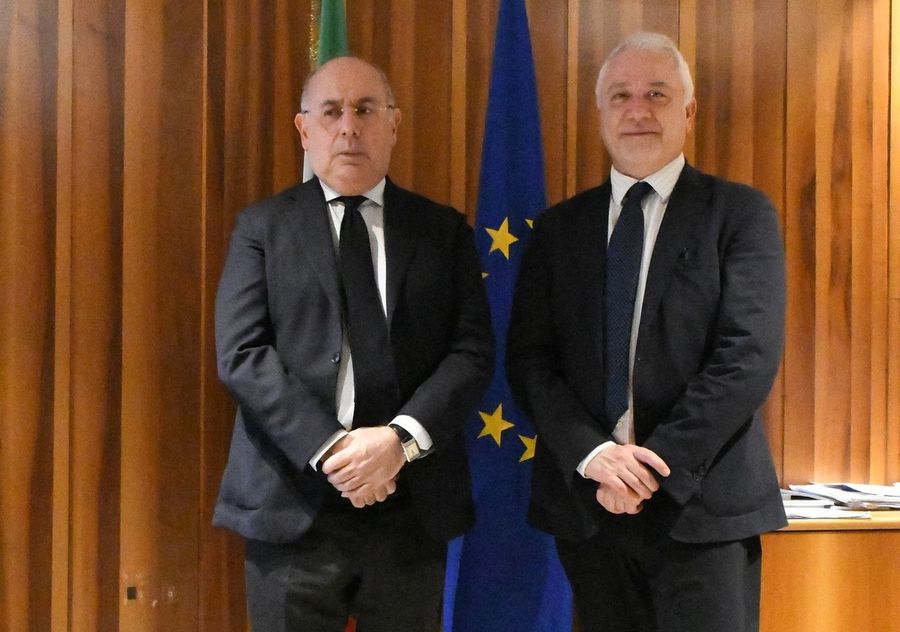 Da sn il questore di Aosta, Carlo Musti e il nuovo Vicario, Michele Mollo Da sn il questore di Aosta, Carlo Musti e il nuovo Vicario, Michele Mollo