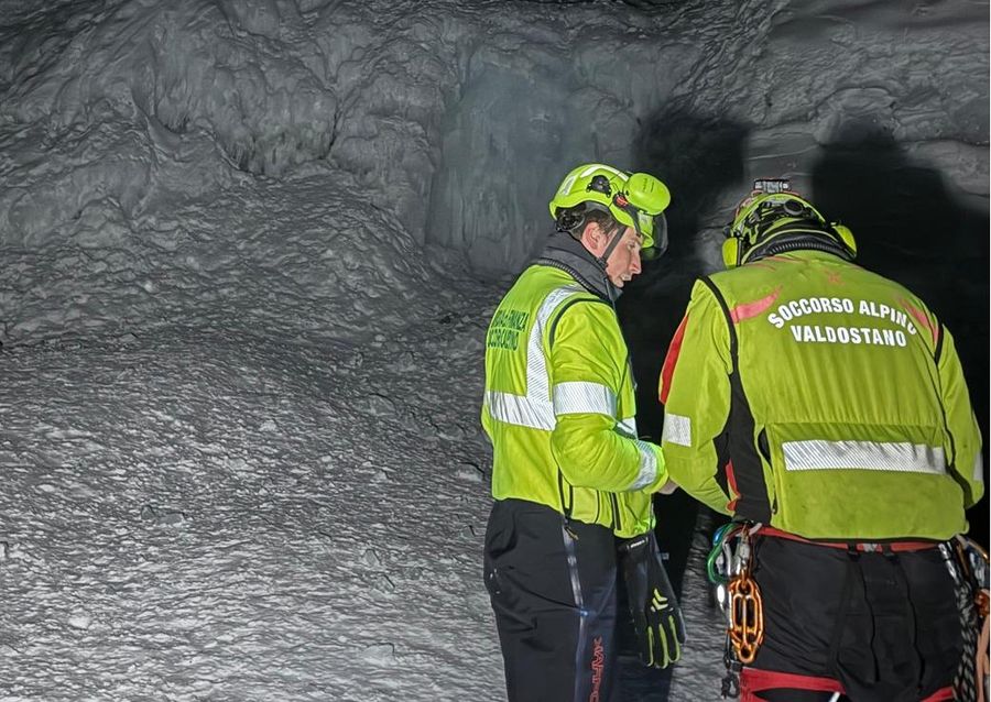 Errore fatale in cascata, muore ghiacciatore a Lillaz di Cogne