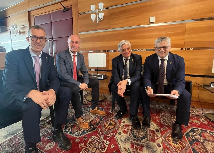 Da sn Corrado Jordan, Albert Chatrian, Luciano Caveri e Luigi Bertschy Da sn Corrado Jordan, Albert Chatrian, Luciano Caveri e Luigi Bertschy